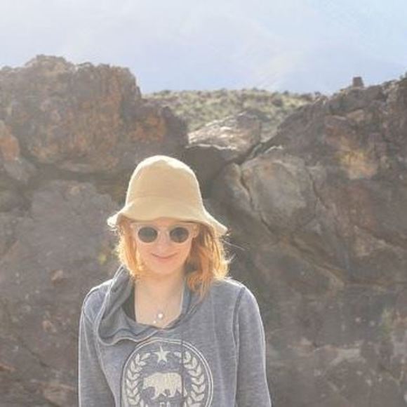 Meet your Posher, Roxanne - Picture 1 of 1